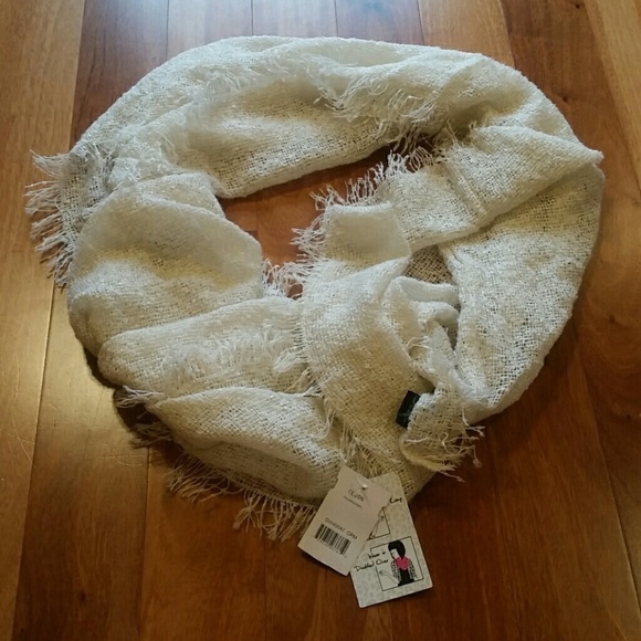 Cejon Solid Boucle Infinity Scarf cream - Picture 2 of 6